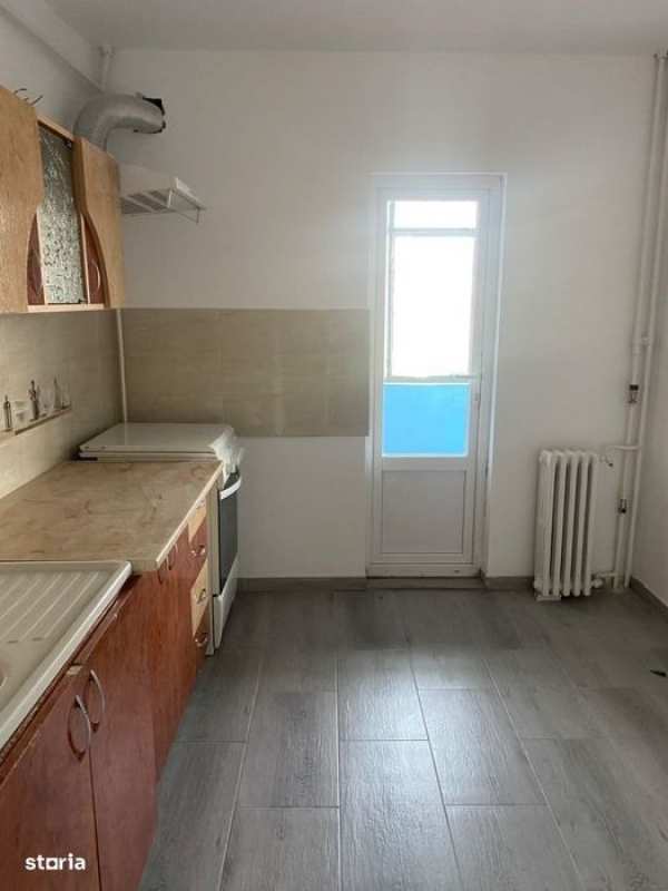 Apartament 2 camere nemobilat, parter, 68 mp