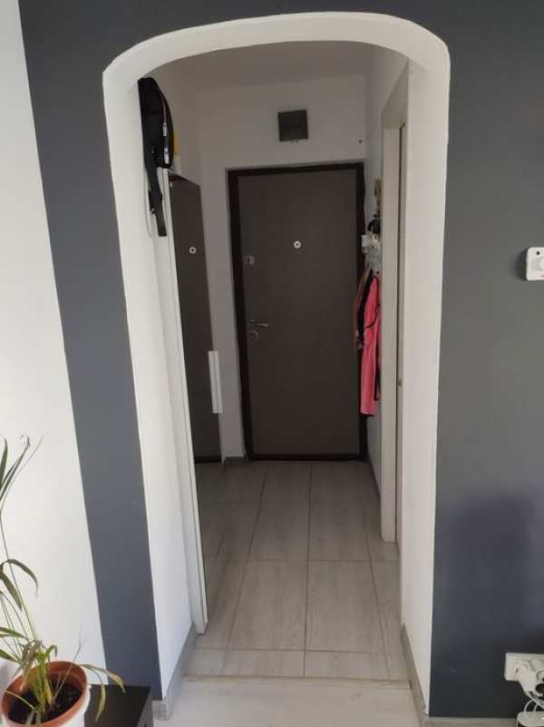 Vand apartament 2 camere