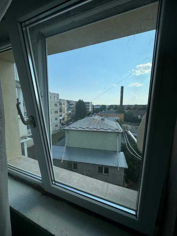 Vand apartament 3 camere in Costesti, Arges