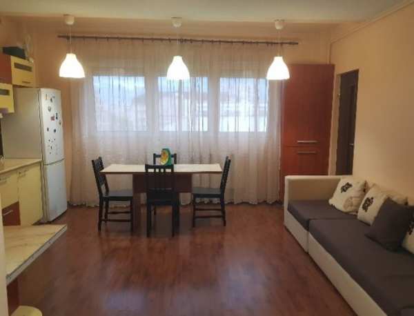 Apartament de inchiriat