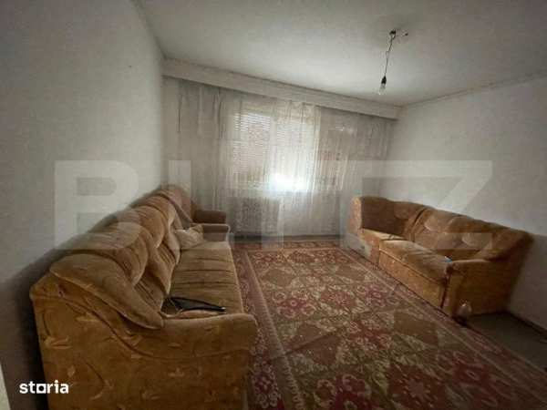 Apartament 3 camere, 60 mp, zona Cina