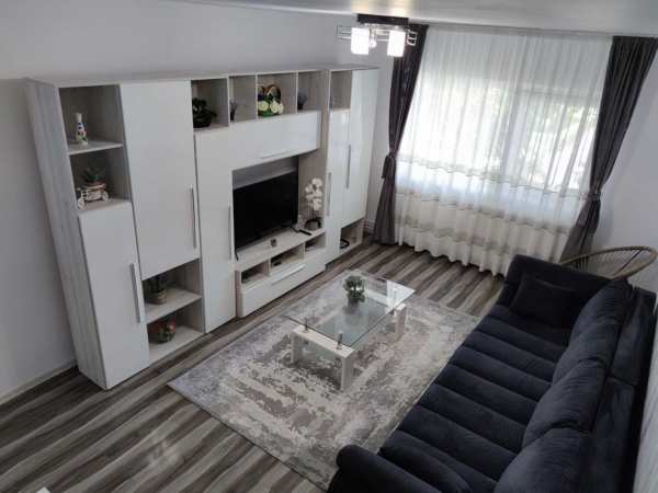 Vanzare apartament 60 mp conf 1, etaj 1, decom, ZONA CATEDRALA