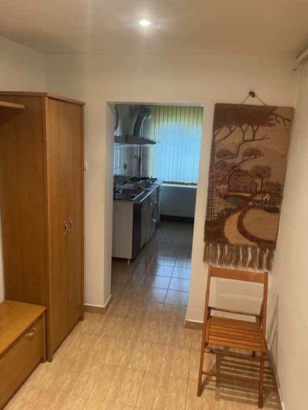 Apartament 2 camere etaj 5/8 zona Gradina publica