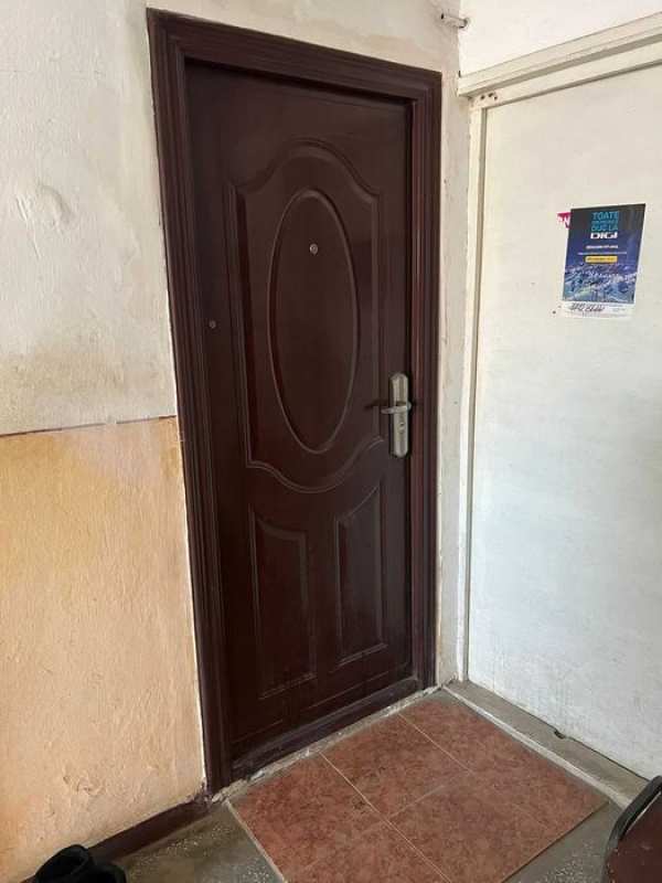 Apartament 2 camere de vânzare - preț negociabil