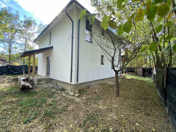 Casa noua P+M in Alunis Prahova aproape de brebu , campina