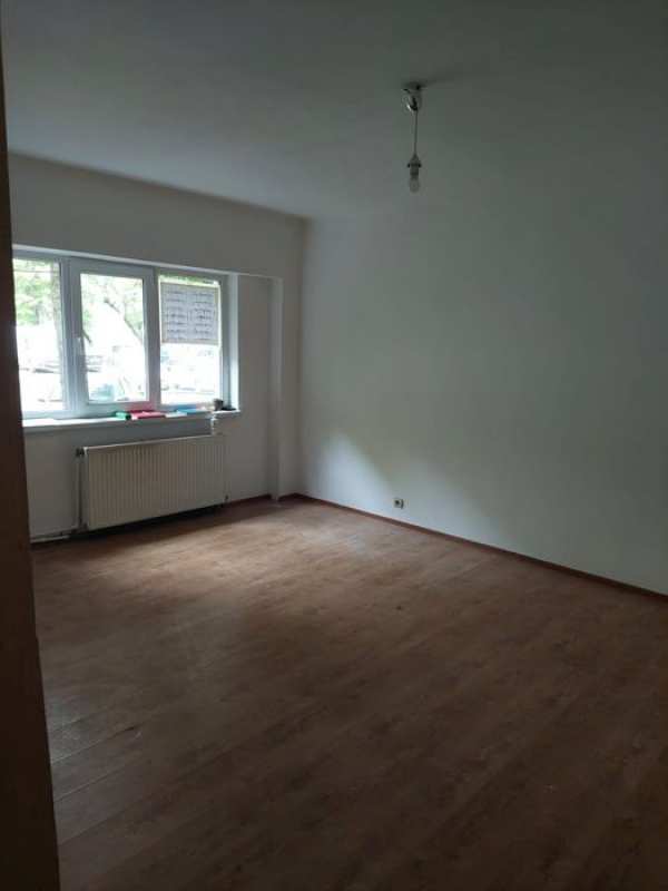 Vand apartament 4 camere Buftea.