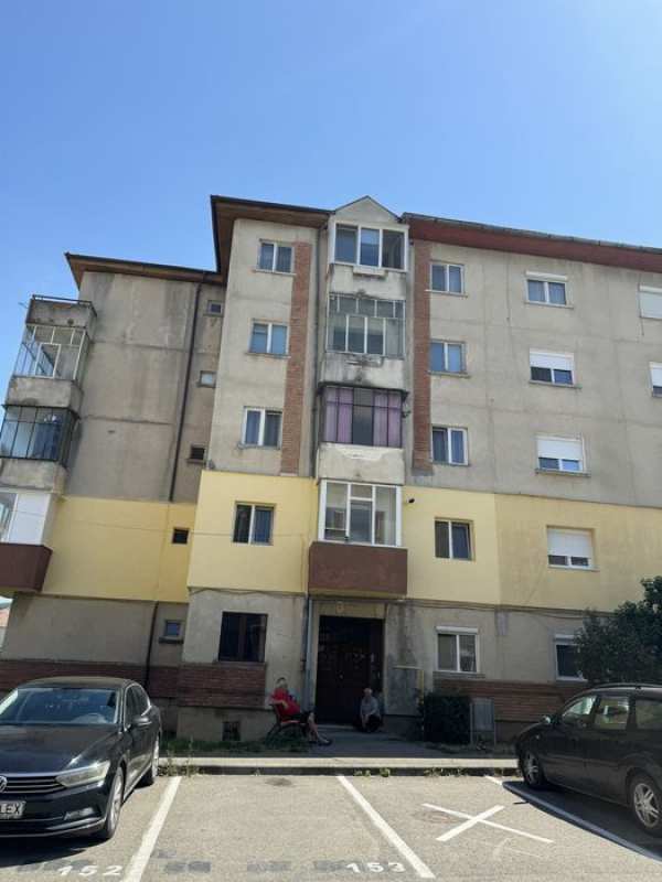 Vând apartament