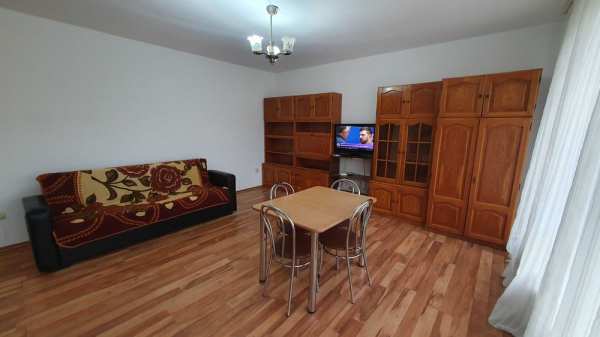 Inchiriez apartament Floresti Muzeul Apei