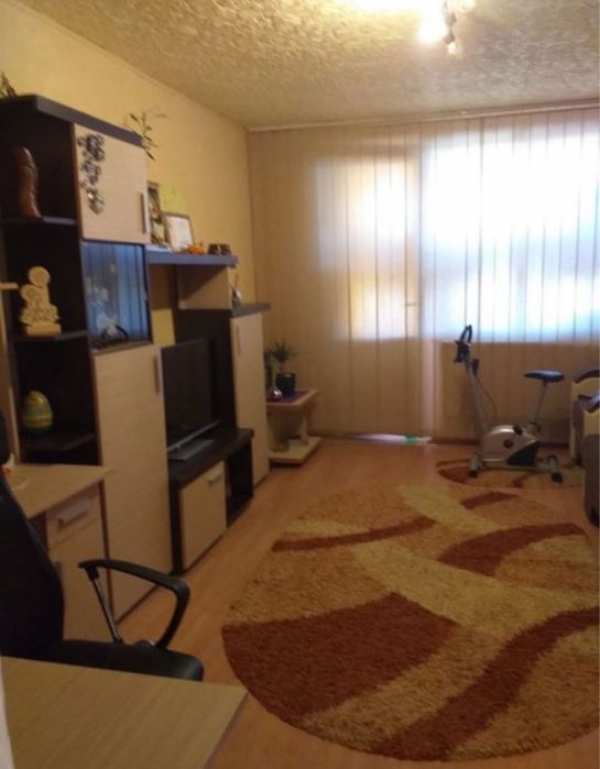 Vand apartament 2 camere zona centrala