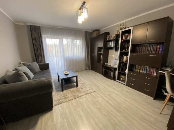 Apartament cu 3 camere