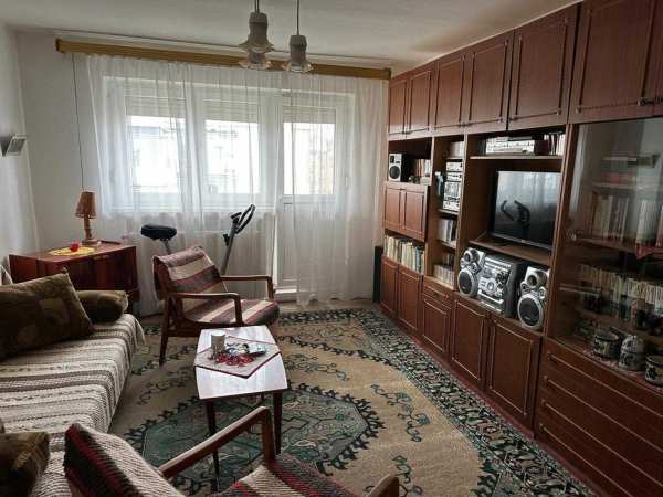 Apartament 3 camere | centrala proprie | etaj 4 | zona Aurel Vlaicu