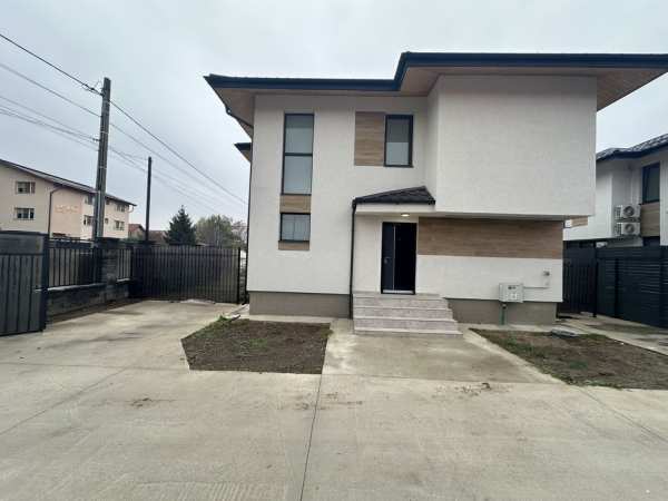 Casa de P+1 la strada Pricipală