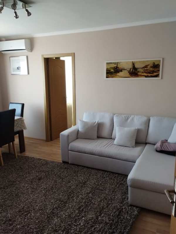 Apartament de închiriat