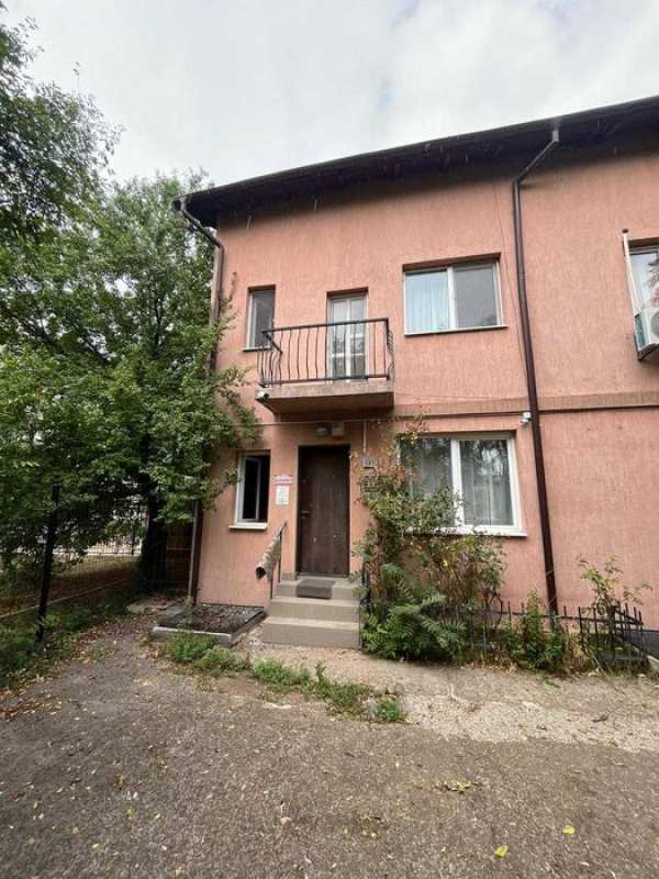 Targoviste | Centru | Casa / Vila | 5 Camere | Curte | Beci | Parcare