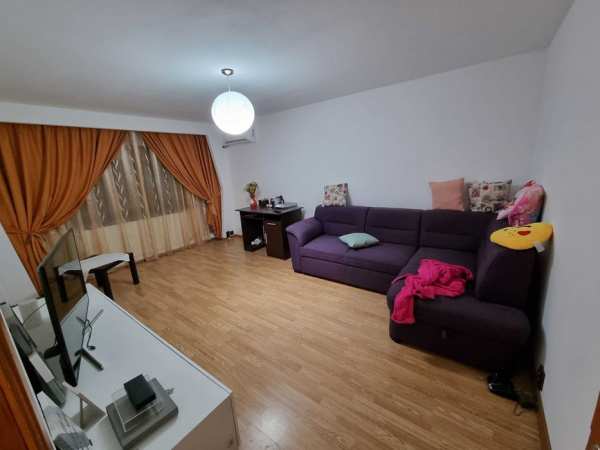 Inchiriez apartament cu 2 camere in Barlad