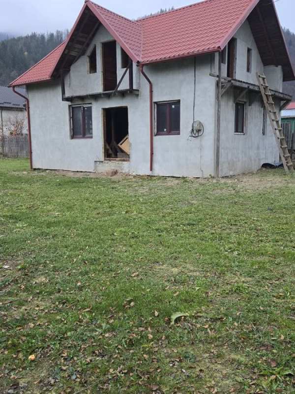 Casa și teren in Bicaz