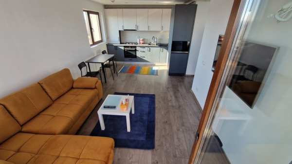 Închiriez apartament Class Park