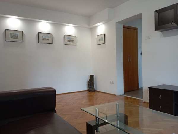 Apartament 2 camere Titan zona Potcoava complet mobilat/utilat.