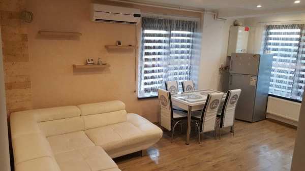 De inchiriat pe termen lung Apartament in Navodari