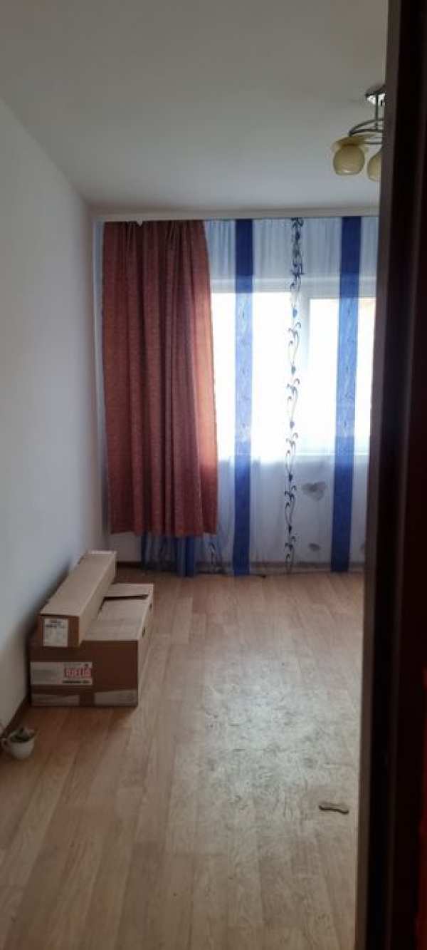 Vand apartament 2 camere