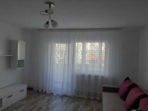 Apartament cu 2 camere,renovat,gata de utilizare,etajul 2din4.