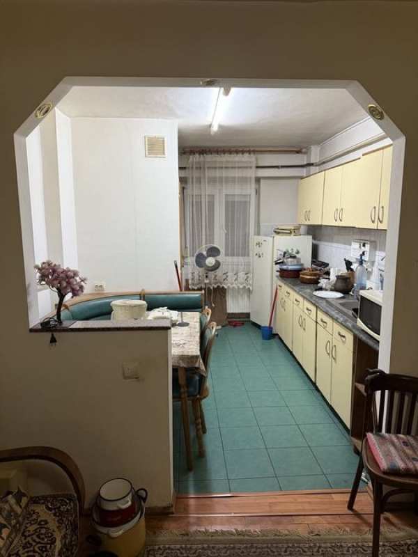 Vand Apartament 2 camere