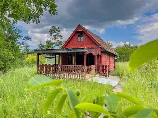 FILM! Casa de vacanta, in apropere de zona turistica Reci: Aninoasa, Covasna