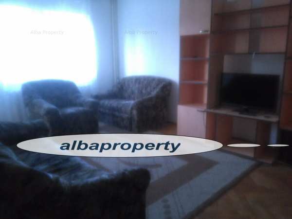 Apartament 3 camere  decomandat , etaj 01 , zona  Tolstoi