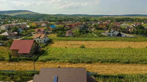 Casa de vanzare la rosu in Bacau, Magura