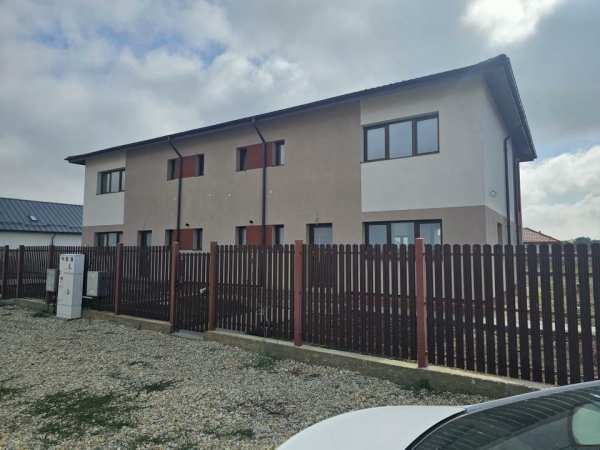 Casa  5 camere in Otopeni