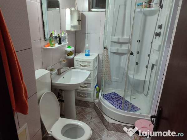 Vând apartament ultracentral tecuci