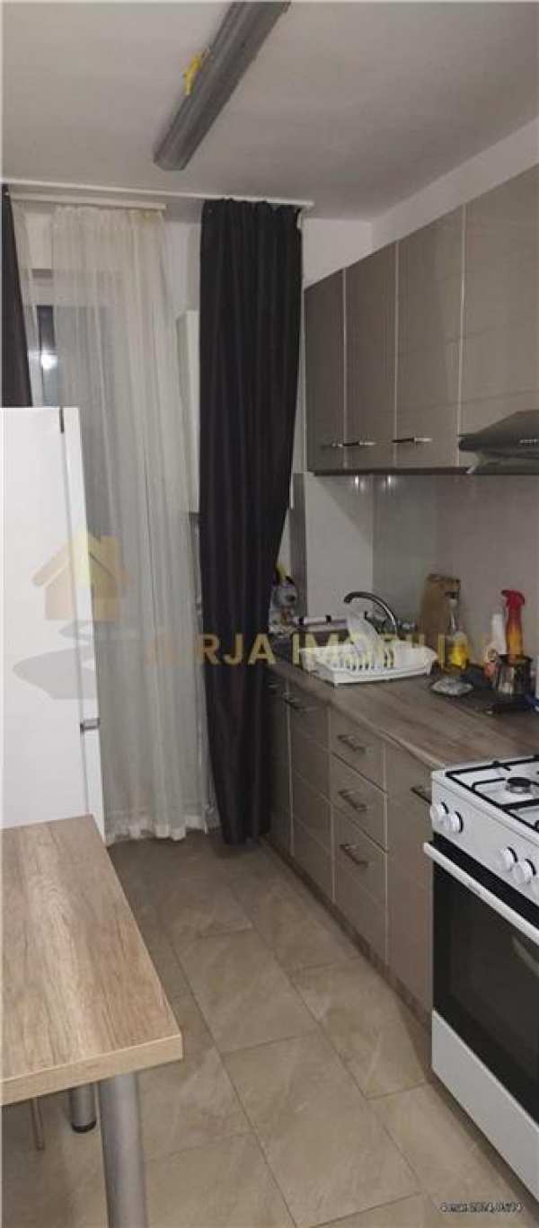 Apartament 2 camere 53 mp plus balcon de 8 mp zona mercur