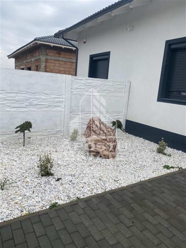 Exclusivitate duplex pe parter in giarmata vii