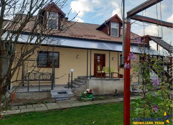 Casa cu 2 apartamente distincte, ariere apreciabila, mureseni, targu mures