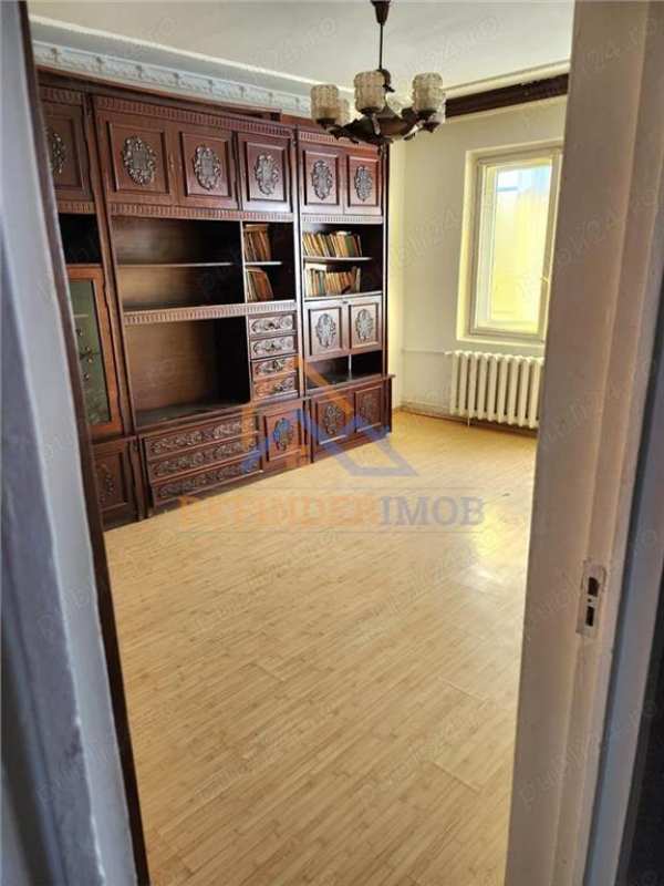 Vanzare apartament 3 camere - metrou gorjului - militari