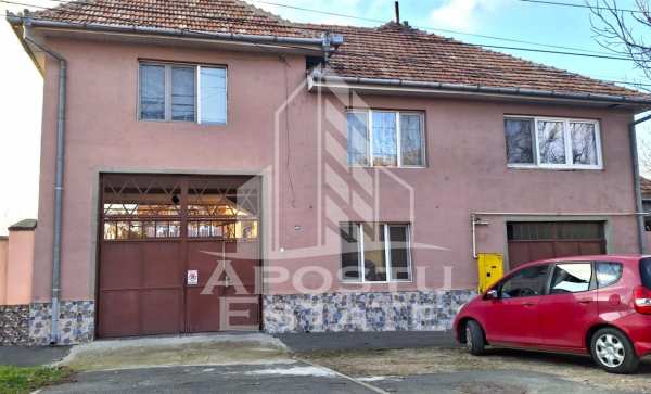 Casa in parneava pentru afacere sau familie mare