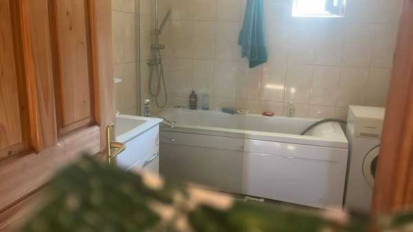 Vand casa (de vacanta) in apropiere de localitatea Sighisoara
