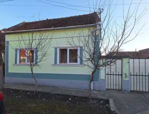 Casa cu teren 5100mp în Sacadat