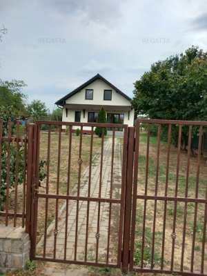 CASA CU TEREN GENEROS IN GRUIU