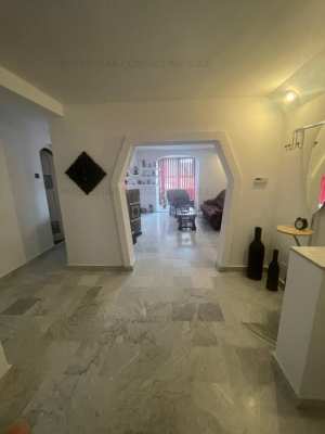 De inchirat apartament pe 3 nivele, Ultracentral