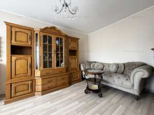 Apartament 4 camere de vanzare in Constanta - zona Casa de Cultura