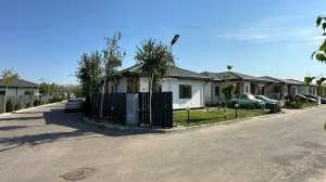 Casa de inchiriat in cartier de case