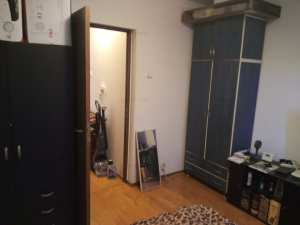 Vand in Tudor apartament cu 1,camera ,confort 1,decomandat,parter din 4,mobilat.