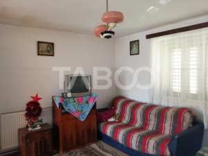 Casa individuala cu 3 camere si 800 mp teren de vanzare Rusi Sibiu