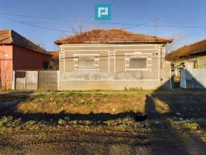 Casa de vacanta de vanzare in Taut