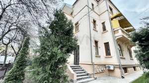 REA0123759 Capitale de vanzare 2 Apartamente plus Pod