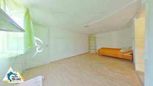 Casa renovata in interior, cu 4 camere, in Horia