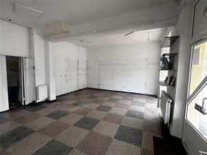 Spatiu comercial de 120 mp in Plopeni, zona cu vad .