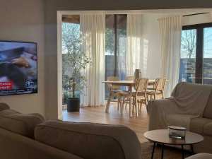 Casa individuala pe parter in cartier rezidential- Revnoata - Curte amenajata