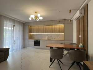 Inchiriere apartament 3 camere modern mobilat cu terasa de 10 mp